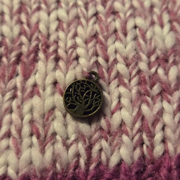 Raspberry White Wool KnitSweater L fits medium-small - Picture 3 of 7